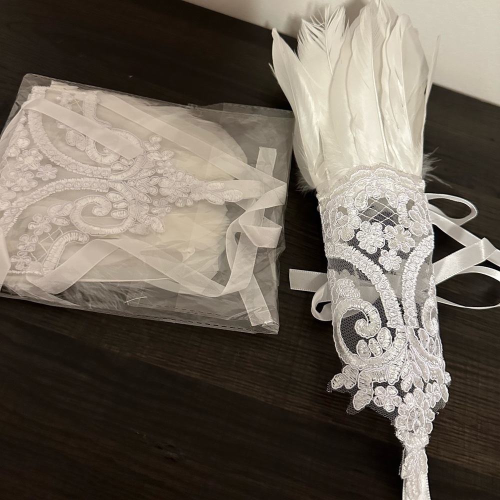 Lace arm band